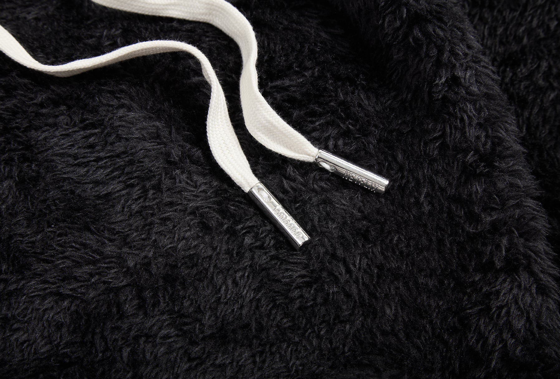 Binger Poncho - Image 10