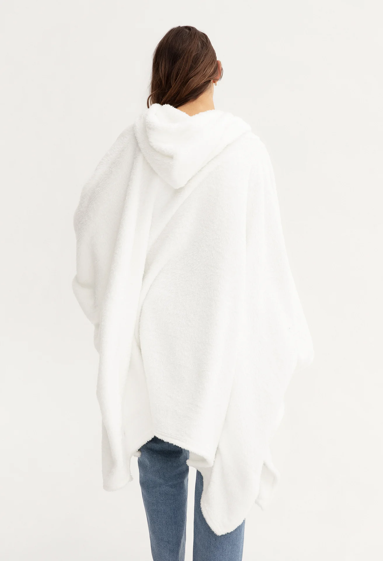 Binger Poncho - Image 16