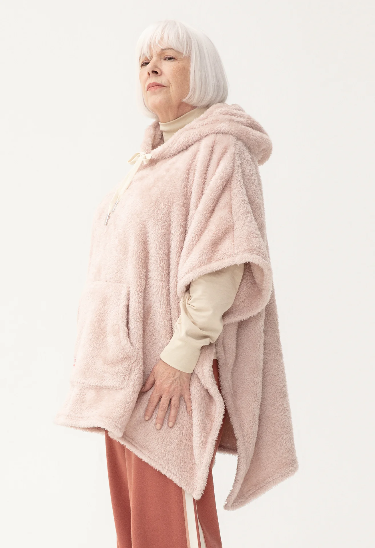 Binger Poncho - Image 26