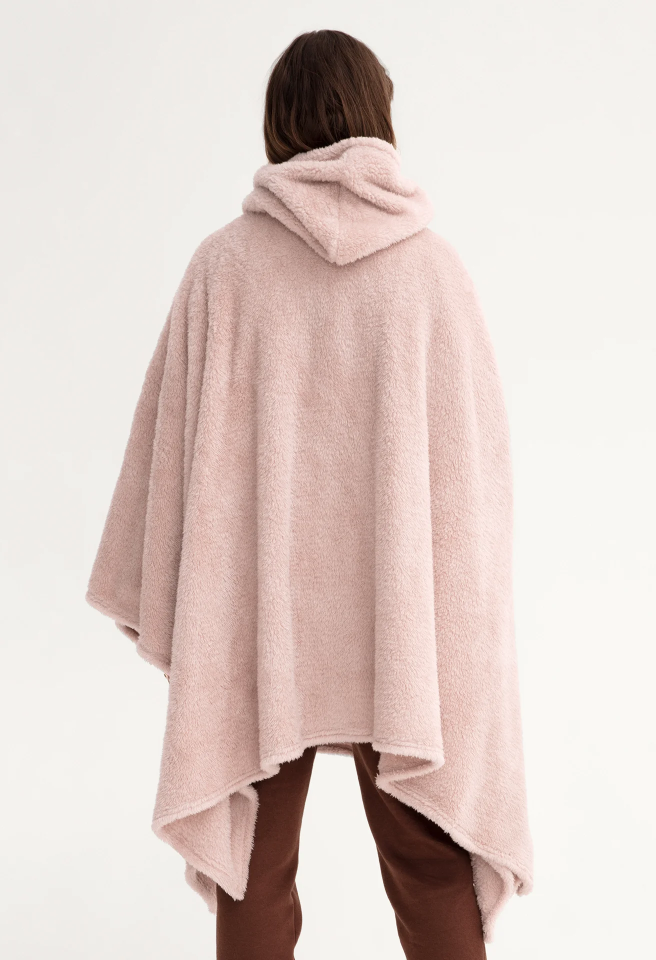 Binger Poncho - Image 31