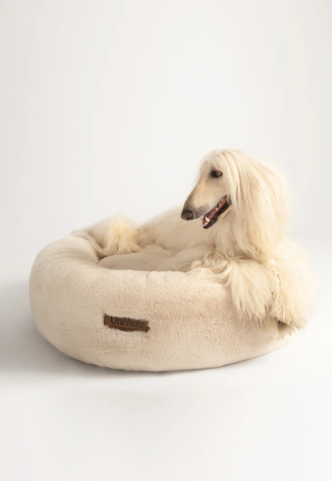 Floof Donut Pet Bed - Image 10
