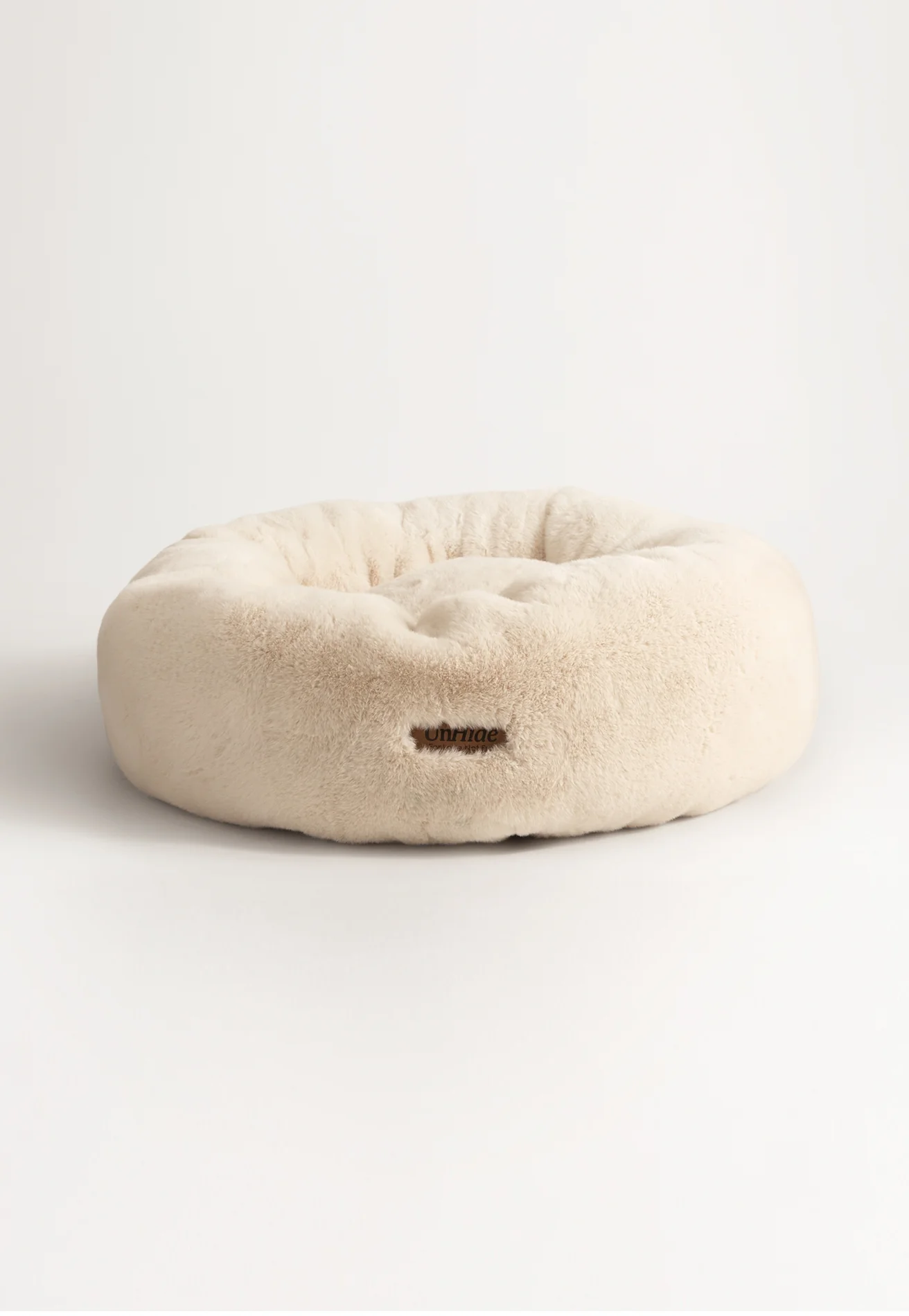 Floof Donut Pet Bed - Image 12