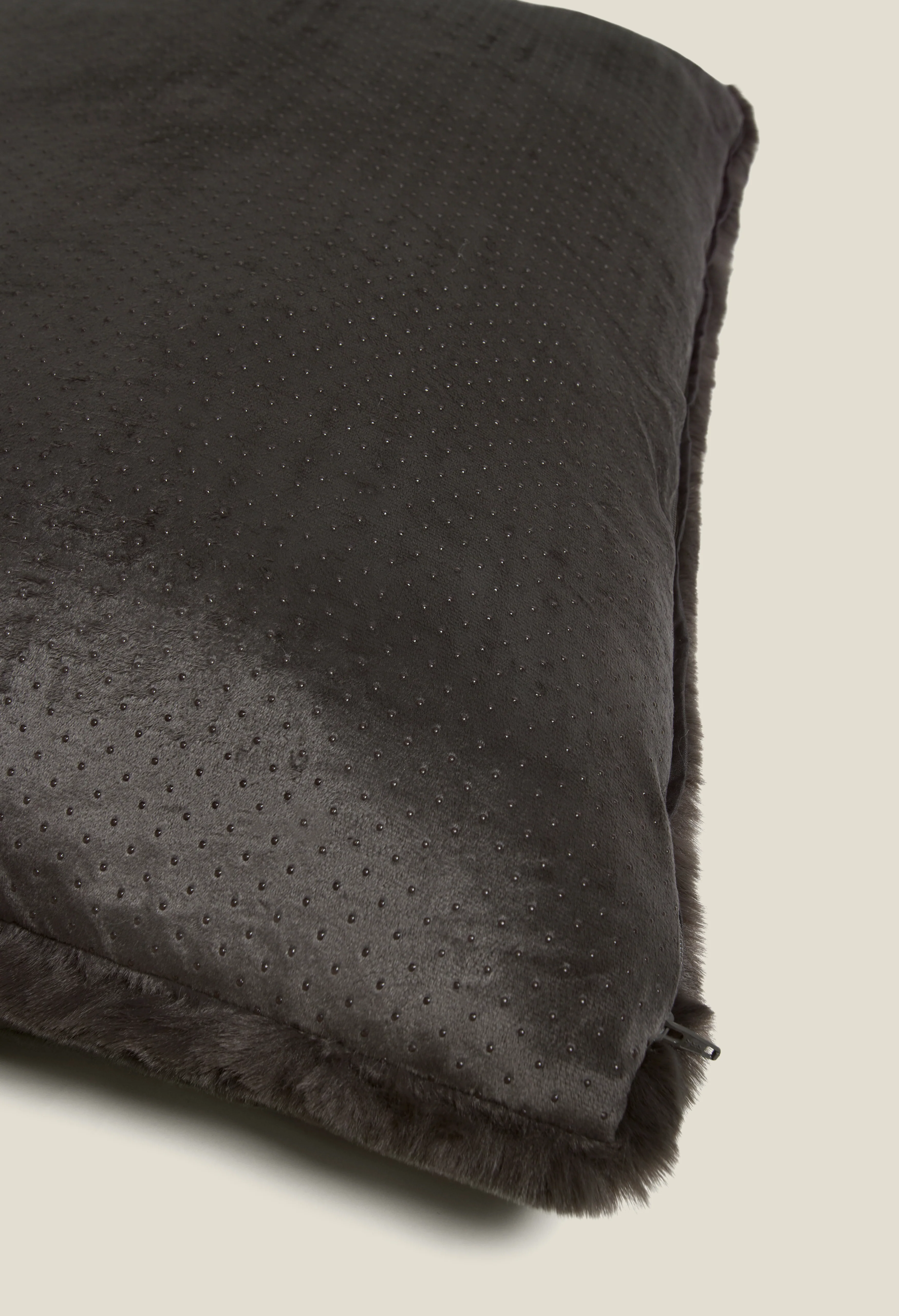 Floof Pillow Pet Bed - Image 16