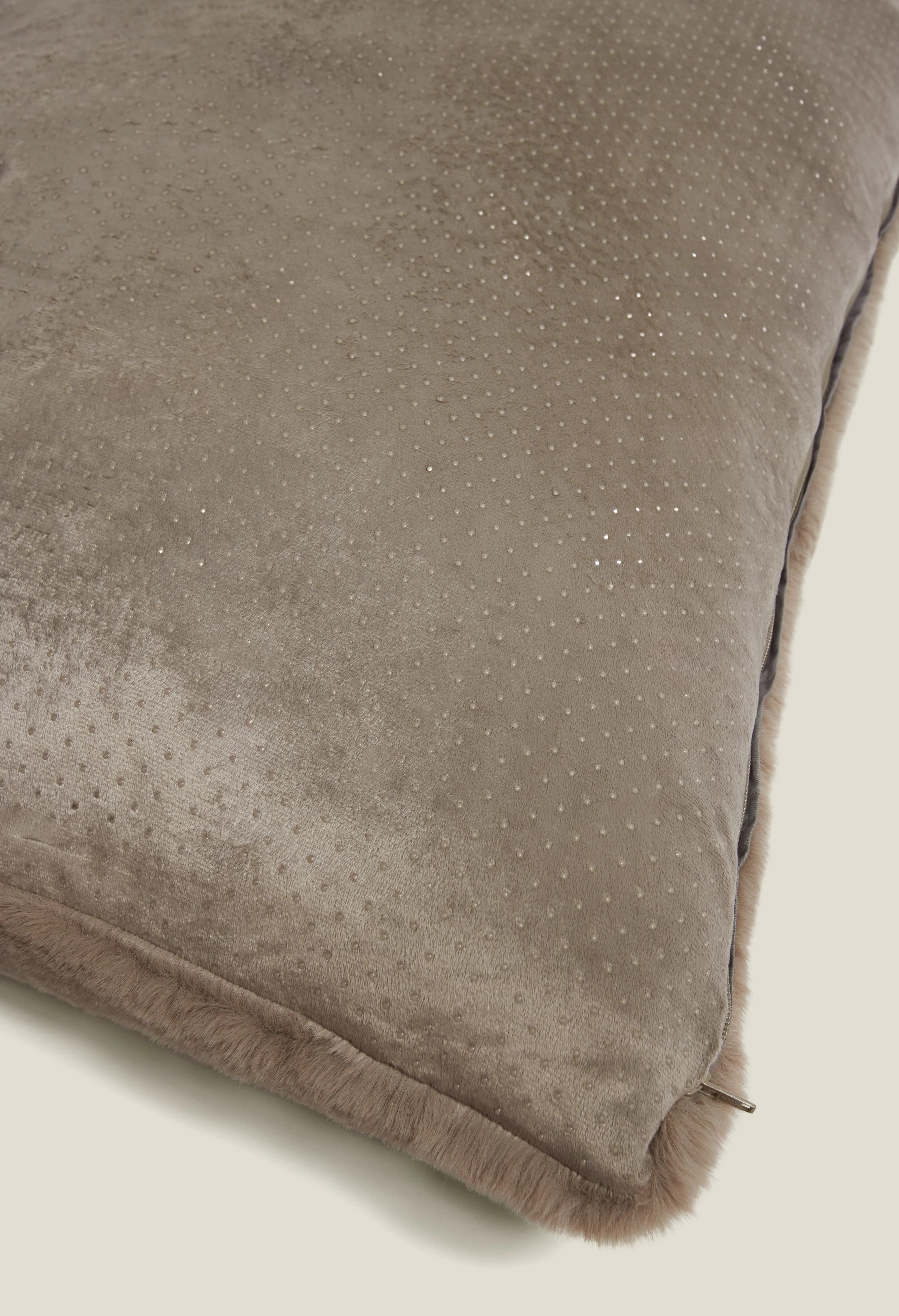 Floof Pillow Pet Bed - Image 28